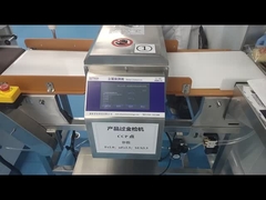 Detetor de metais de alimentos de aço inoxidável 304 com barra de empurrão e rejeição de gotejamento